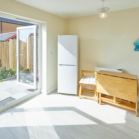 Host & Stay - Easter Cottage Уитби Екстериор снимка